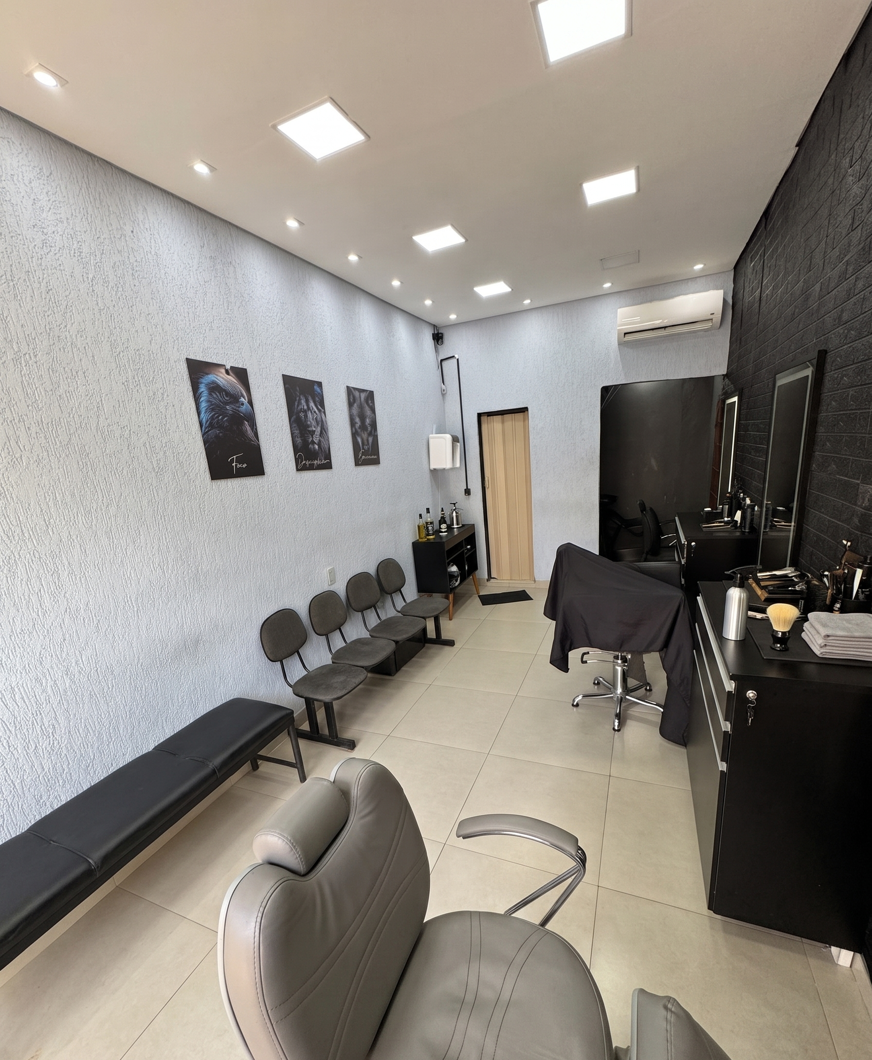 Estrutura da barbearia Coruja do Corte em Belo Horizonte
